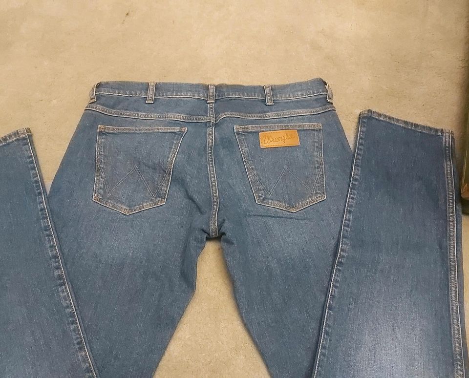 Wrangler Jeans Hose W 34 L 34 in Gummersbach
