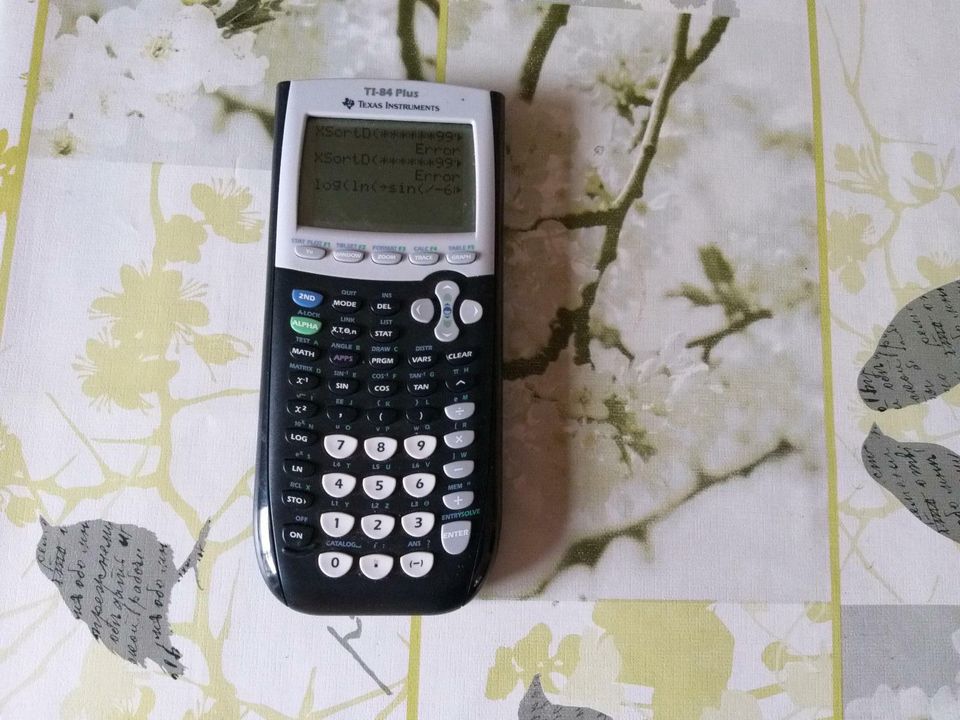 Texas Instruments TI -84 Plus in Stadthagen