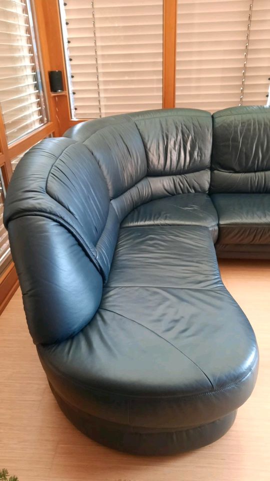 Gebrauchte Couch (Echtleder) in dunkelblau zu verkaufen in Miltenberg