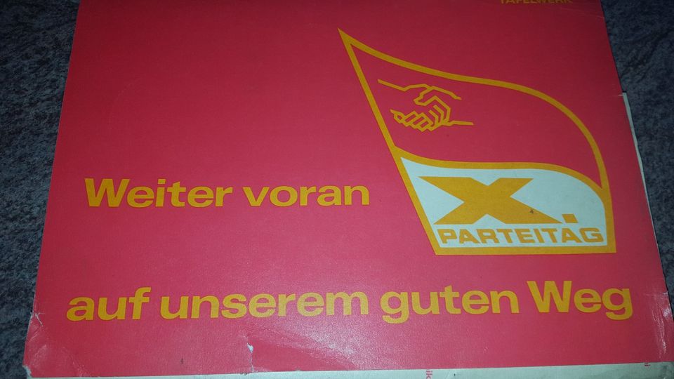 Geschichte der DDR- Darstellungen zum X. Parteitag der SED in Saalfeld (Saale)