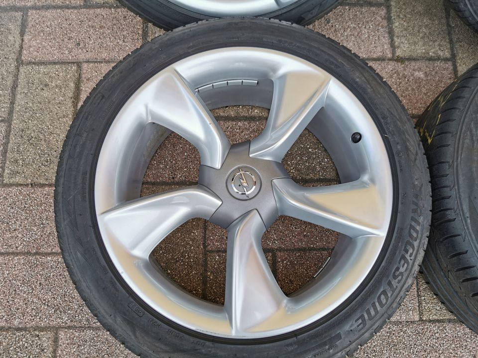 4 ORIGINAL OPEL ASTRA J GTC Cascada 19" Alufelgen 13312751 SILBER in Philippsburg