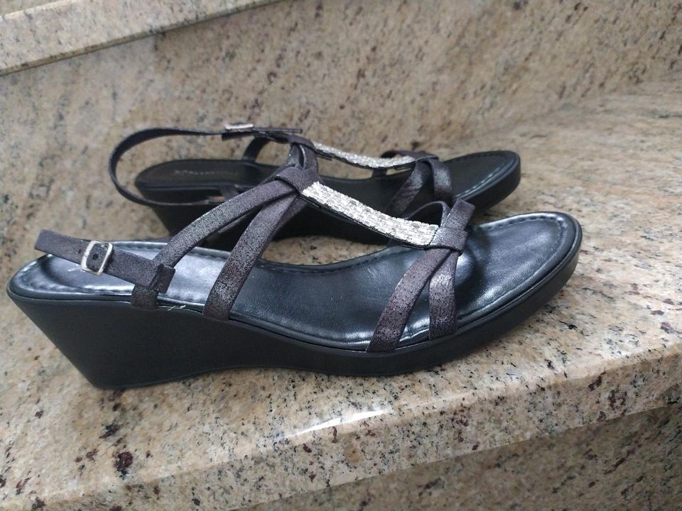 Schicke Damen Sandalen Abendmode schwarz Strass Pascottini Gr. 41 in Kr.  Altötting - Burgkirchen | eBay Kleinanzeigen ist jetzt Kleinanzeigen