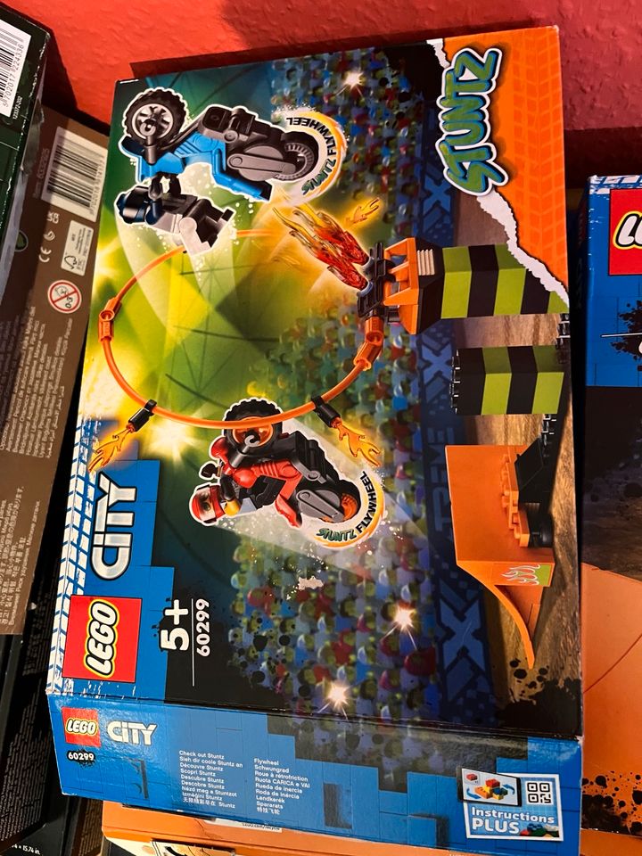Leerkartons leere Verpackungen Lego City Stuntz ohne Steine in Elsdorf