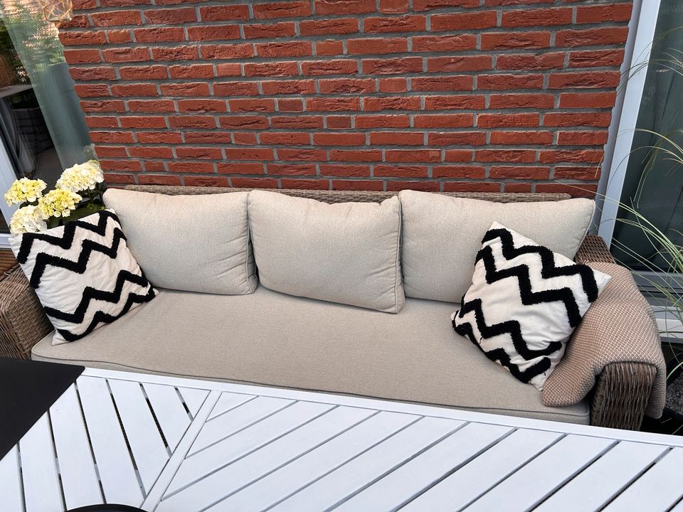 Garten Lounge Sofa Sessel Tisch beige Rattan in Lehrte