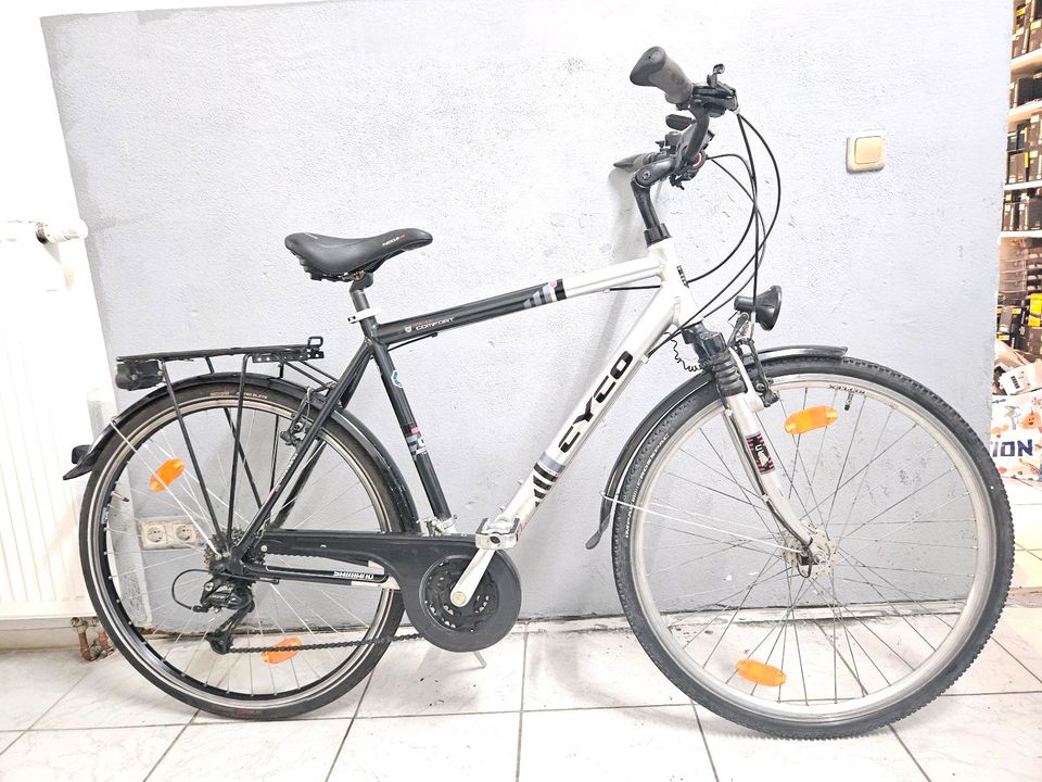 CYCO Trekkingrad 28 Zoll 54cm Nabendynamo Fahrrad in Augsburg