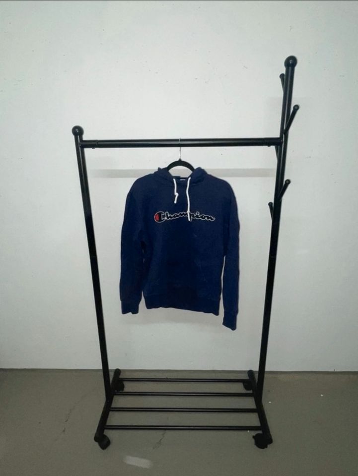 Champion Hoodie in Burgstädt