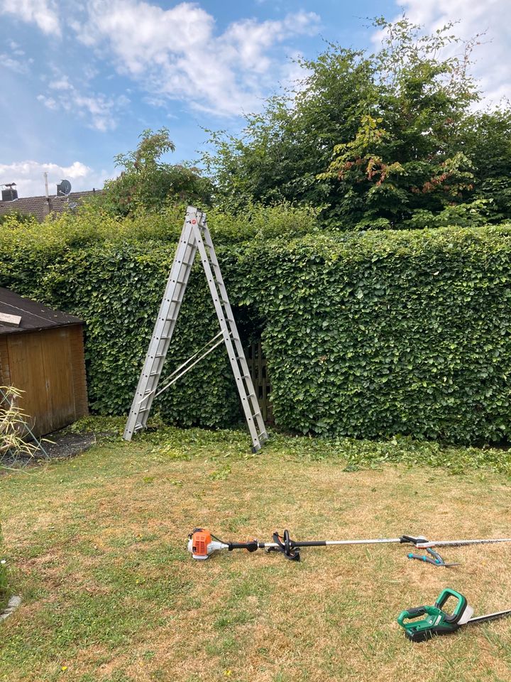 Gartenarbeit Baumfällarbeiten Sturmschäden Rasen Hecke in Eschweiler