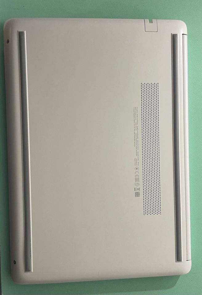 HP Laptop 14“ in weiß in Sankt Augustin