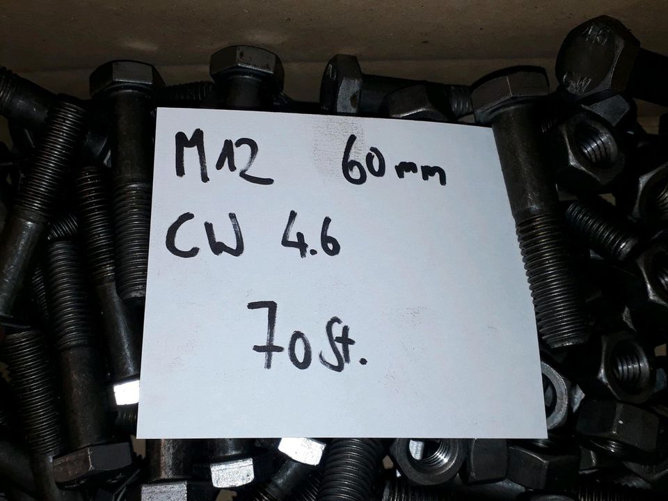 M12x1,75x60mm Schrauben mit Muttern, CW4.6, 70Stück in Nümbrecht