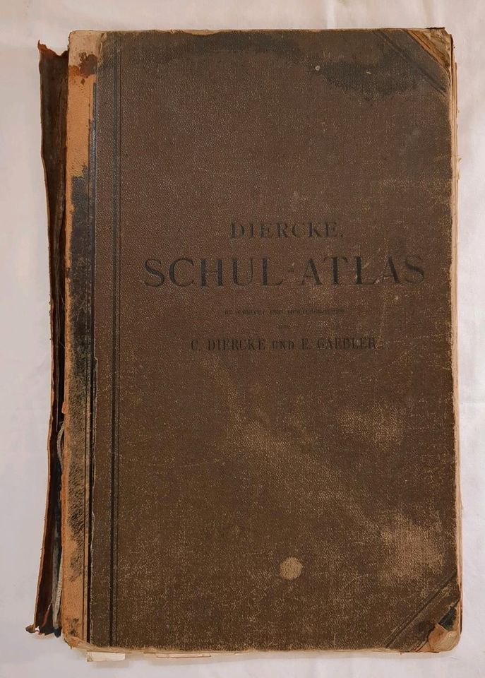 Alter Schulatlas 1899 in Löf