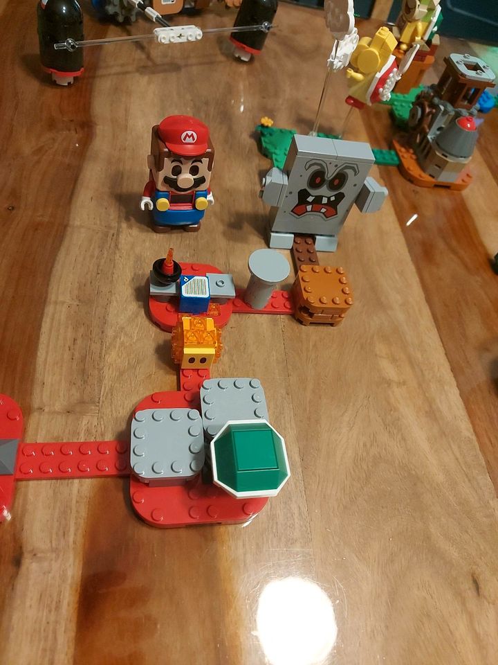 Lego Super Mario Starterset + 5 Erweiterungen in Burscheid