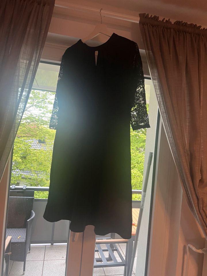 Schwarzes Kleid xxl in Essen