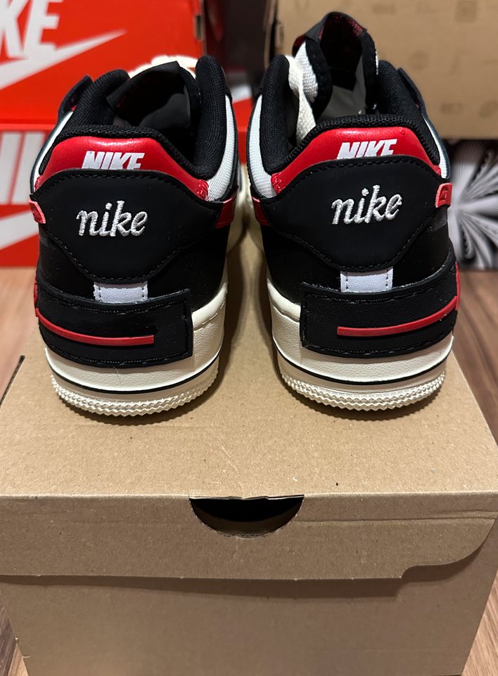 Nike Air Force 1 Low Shadow Sneaker Schuhe 38.5 WMNS Rot Weiß in Köln