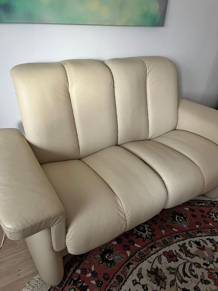 Stressless 2-Sitzer Echtleder Sofa Couch beige Leder verstellbar in Wörth am Rhein