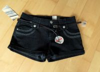 NEUE schwarze kurze Shorts mit Gürtel Gr: 36 Stetch Kr. München - Neubiberg Vorschau