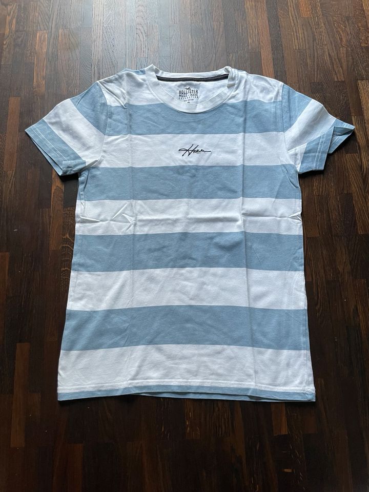 Original HOLLISTER T-Shirt Größe XS blau/weiß in Roth