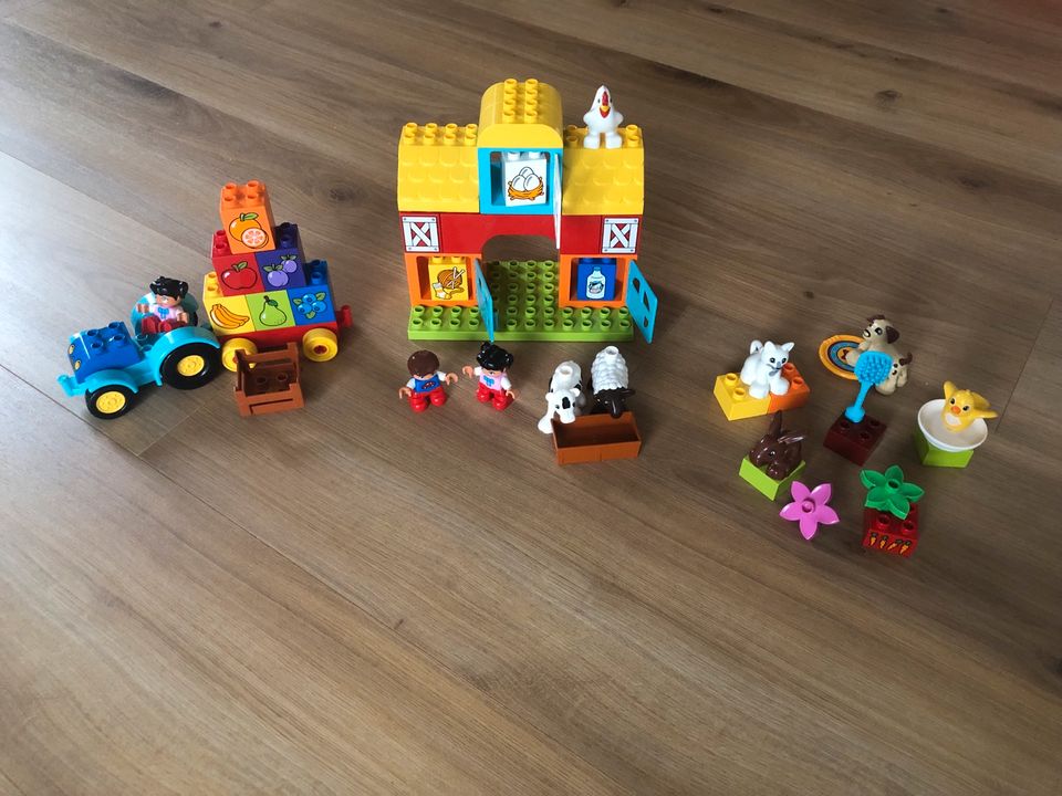 Lego Duplo Bauernhof, Traktor und Haustiere in Kassel