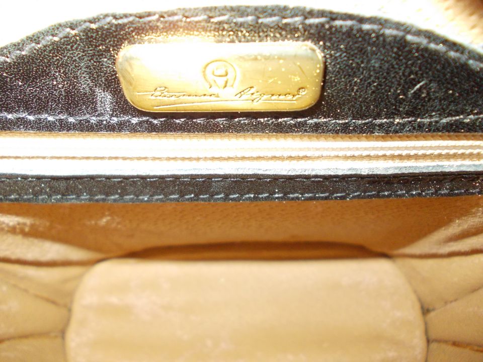 Aigner Damen Abendhandtasche schwarz Original in Hückelhoven