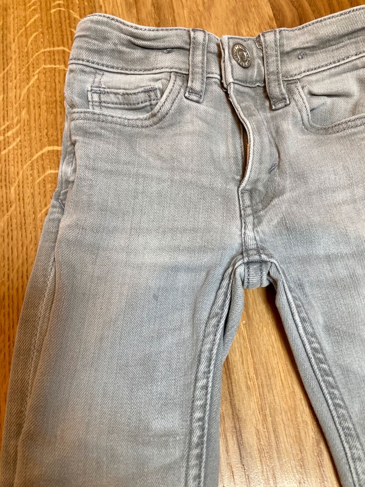 Jeans Gr. 92 in Ainring