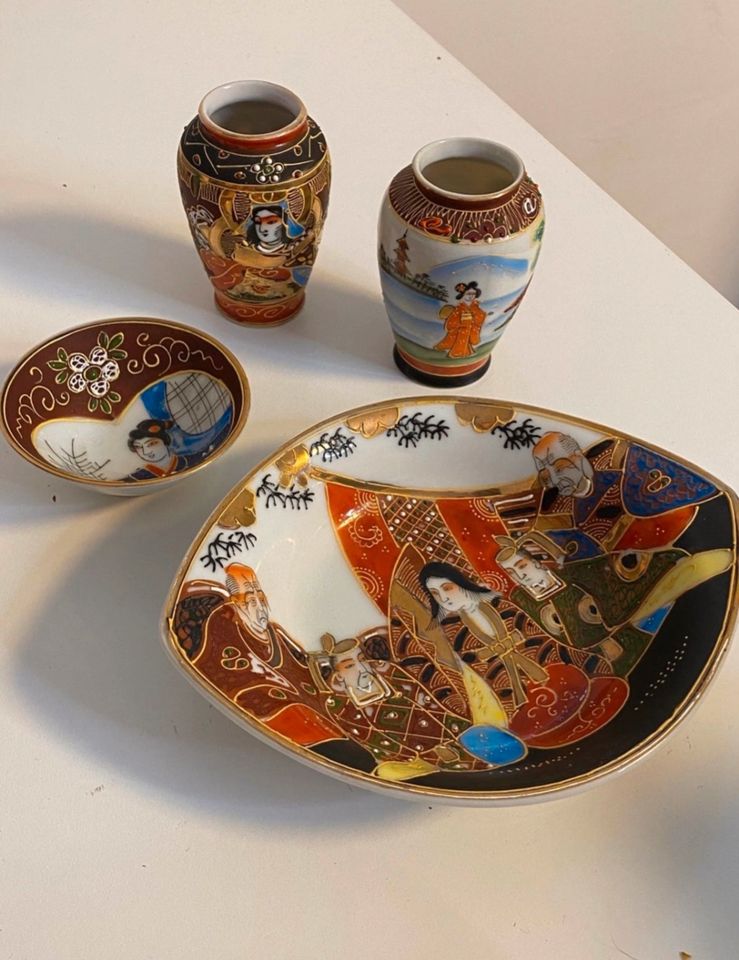 Japanisches Porzellan 2 Schalen + 2 kleine Vasen - VINTAGE - in Georgsmarienhütte
