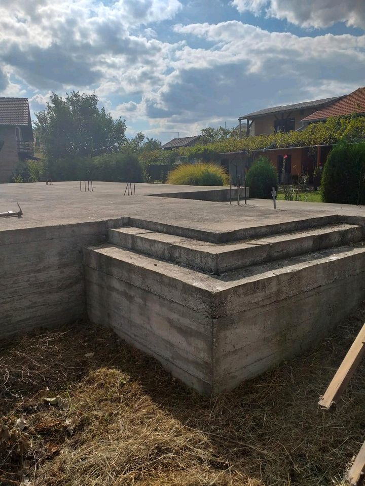 Grundstück mit Fundament in Kroatien in Schömberg b. Württ