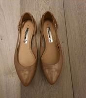 Tamaris Damenschuhe Ballerinas Gr. 39 Goldfarbe Niedersachsen - Celle Vorschau