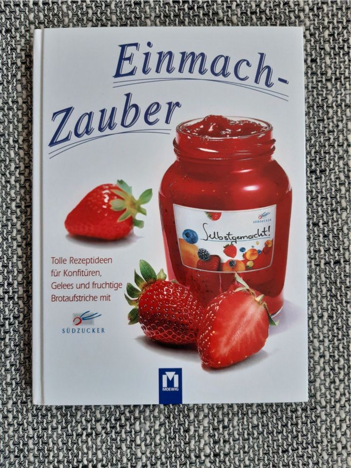 3 Backbücher + 1 Rezeptbuch „Einmach-Zauber“, sehr guter Zustand in Callenberg b Hohenstein-Ernstthal