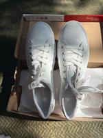 Brandneue Damen Sneaker, weiß, Größe 42 Hessen - Oberursel (Taunus) Vorschau