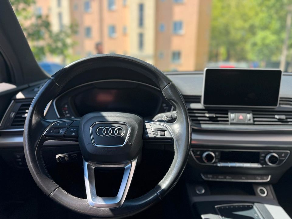 Audi Q5 3.0 Matrix Scheckheftgeplegt in Berlin