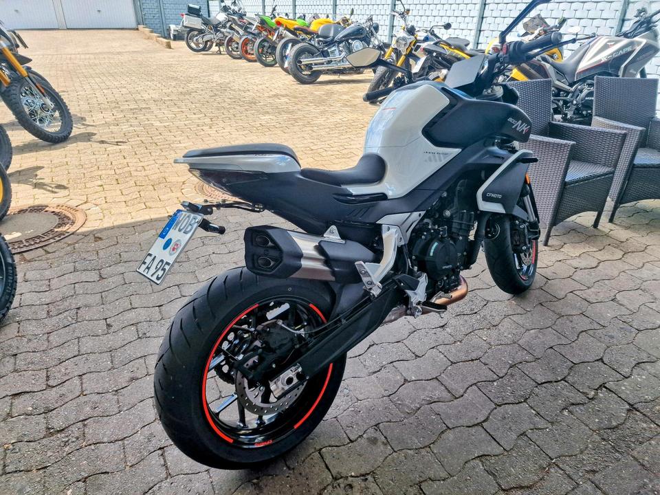 CF Moto NK 800 Advanced in Wolfsburg