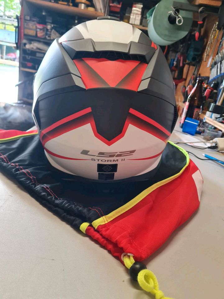 Motorradhelm LS2 in Neuschönau