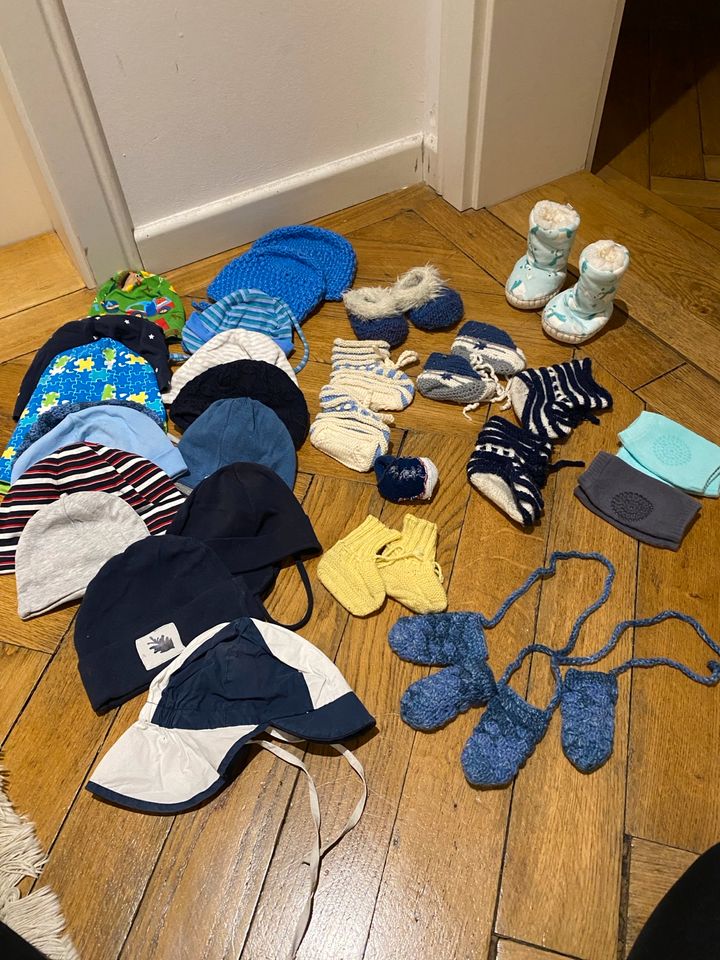 Mützen & Socken Baby in Starnberg