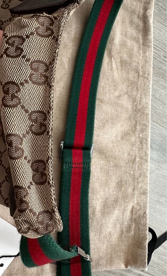 ORIGINAL Gucci Gürteltasche/Bauchtasche in Oberneisen