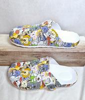 Ausgefallene Hausschuhe Gartenclogs Pflegeclogs unisex bunt 40/41 Hessen - Braunfels Vorschau