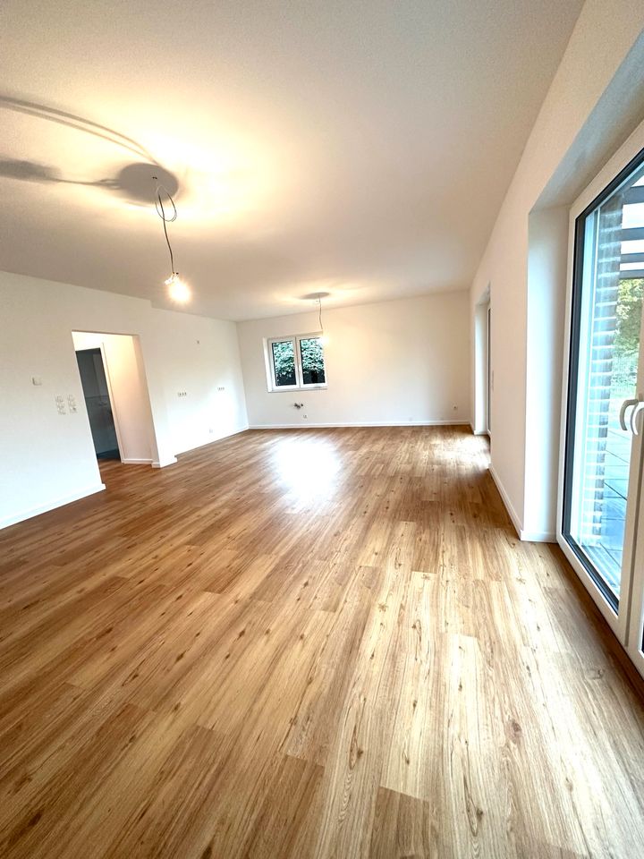 Haus zur Miete 155m² Neubau 5,5 Zimmer KfW55 Wärmepumpe mit 2 Bäder Carport Garten Nienburg Haßbergen in Haßbergen