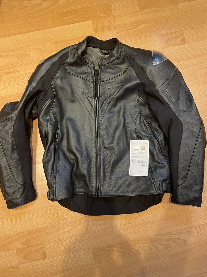 Dainese Fighter Lederjacke Motorradjacke NEU  UVP 599 Euro in Ratingen