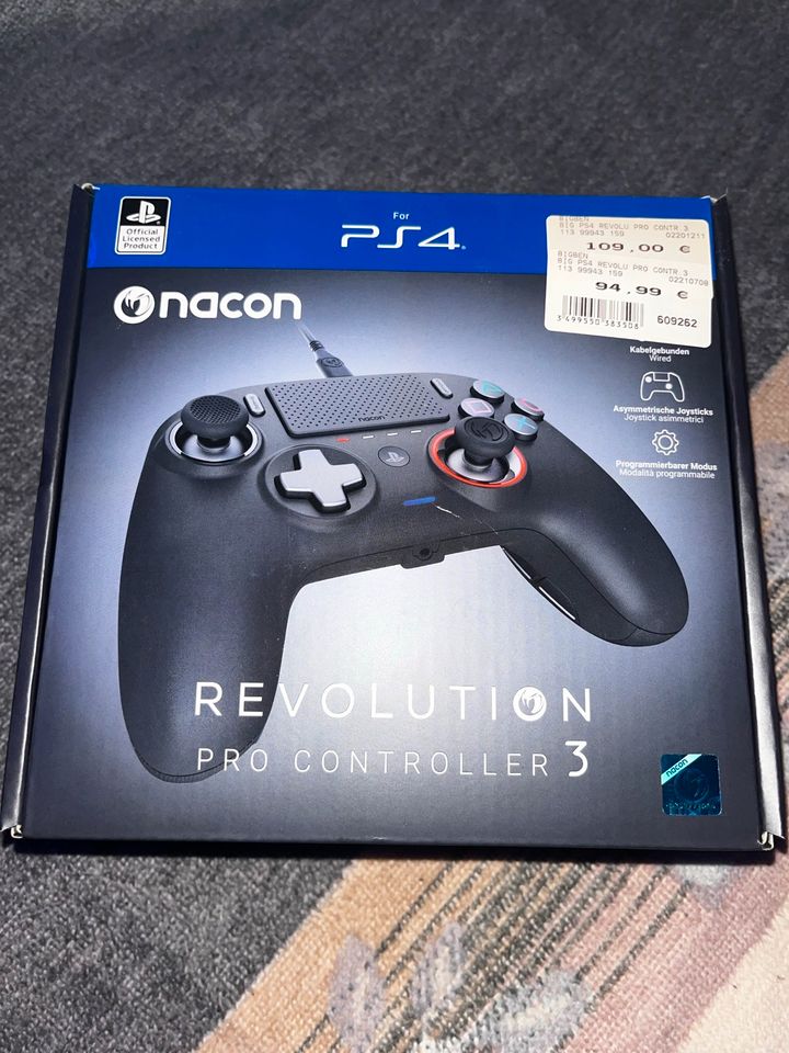 Nacon Revolution Pro Controller3 (ps4/pc) in Aying