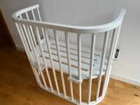 BabyBay in Weiß mit Matratze, 3 Spannbettlaken und Nestchen Hessen - Neu-Anspach Vorschau