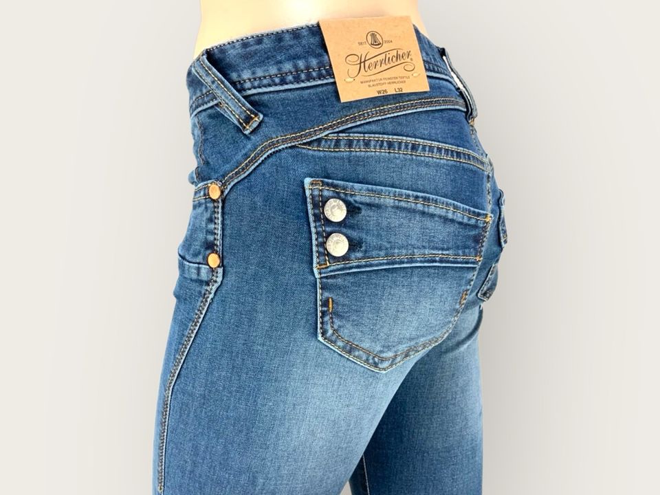 HERRLICHER Jeans 26 L32 -NEU- Piper Slim 36€* zzgl Versand in Troisdorf