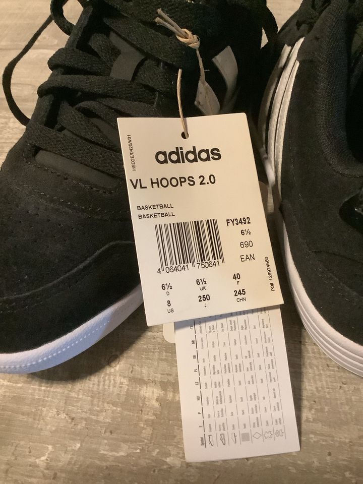 Adidas Schuhe Gr. 40 neu in Stuttgart