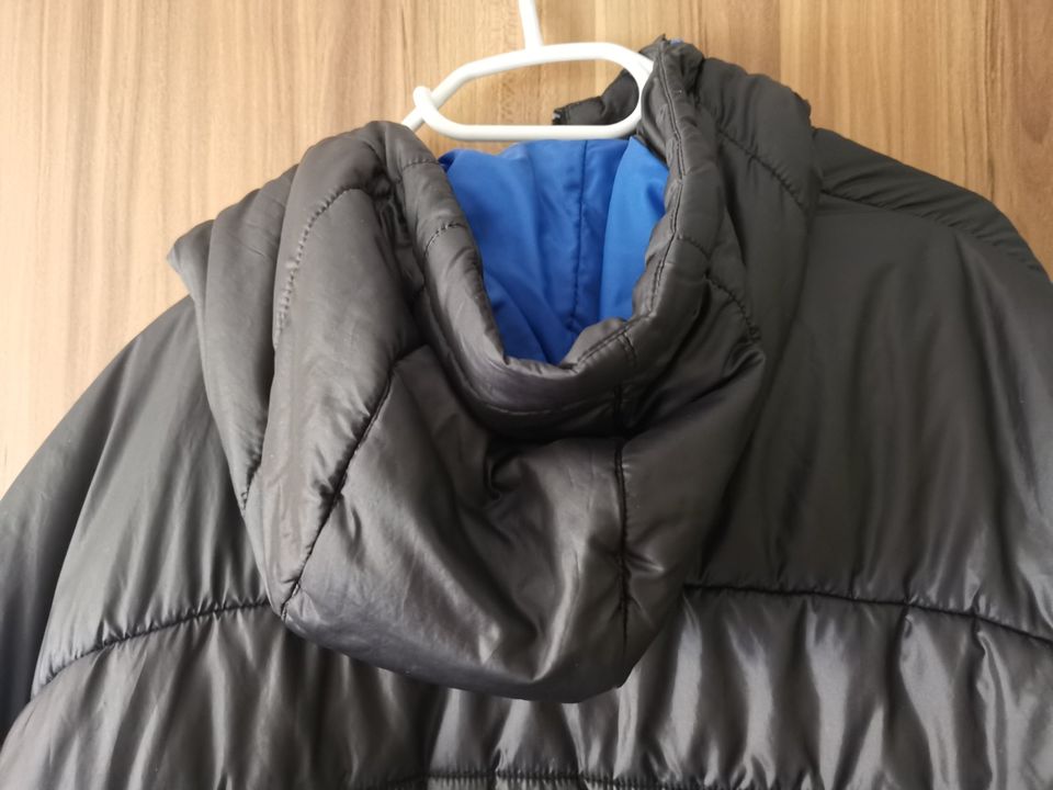 Puma Herren Winterjacke Größe XL Schwarz Grau Blau Kapuzen Jacke in Pörnbach