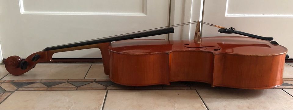 3/4 Violoncello mit zwei Bögen in Bremen