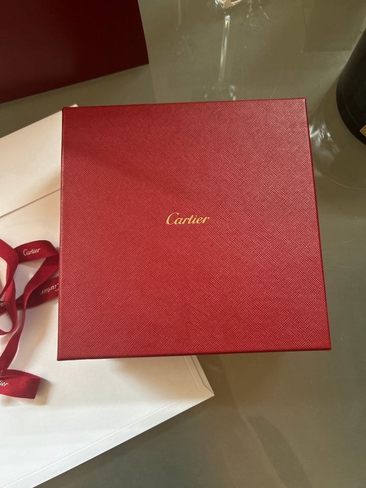 Cartier Box Karton Tüte Umschlag in Duisburg