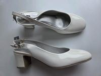 NEU Marco Tozzi Slingpumps Sling Pumps Sandalen Weiß Lackleder 39 Bayern - Augsburg Vorschau