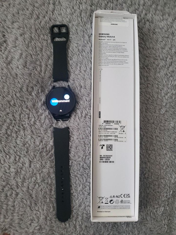 Samsung Galaxy Whatch 4 44mm / Wie Neu in Berlin