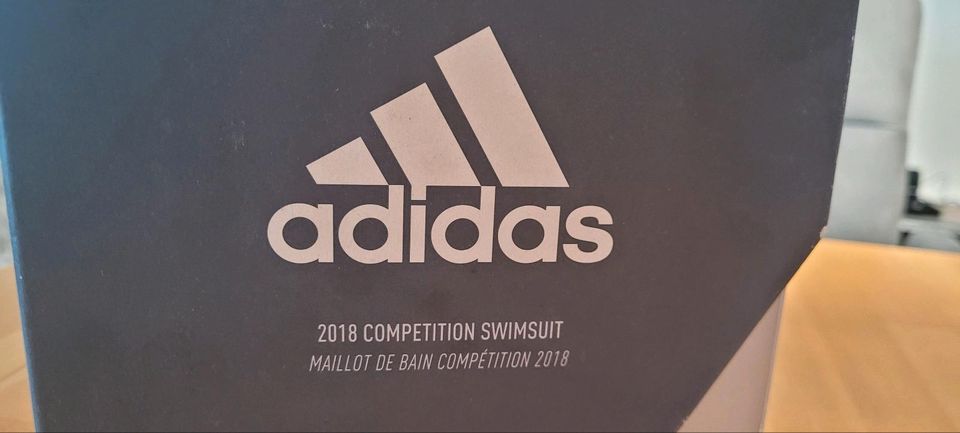 Swimsuit Adidas Schwimmanzug Damen Größe 28/ NP 399€ in Steißlingen