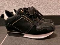 Tommy Hilfiger Sneakers Schuhe Gr .37 Hessen - Rodgau Vorschau