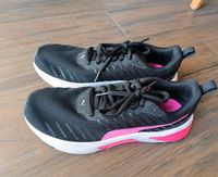 Top Zustand Puma Sneaker Turnschuhe schwarz pink 41 Softfoam Nordrhein-Westfalen - Hamm Vorschau