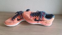 Nike Schuhe Turnschuhe Laufschuhe Sportschuhe Gr.41 w.NEU Nordrhein-Westfalen - Kevelaer Vorschau