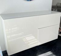 Ikea Besta Kommode weiß Hochglanz mit Glasplatte Nordrhein-Westfalen - Troisdorf Vorschau